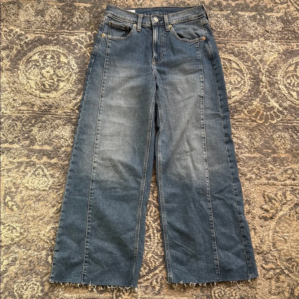 Gap High Rise Stride Wide-Leg Ankle Jeans Size 26/2R - Picture 2 of 10